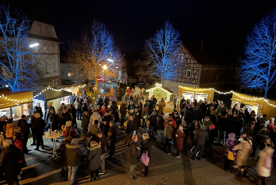 Weihnachtsmarkt 800 Jahre Momberg 13