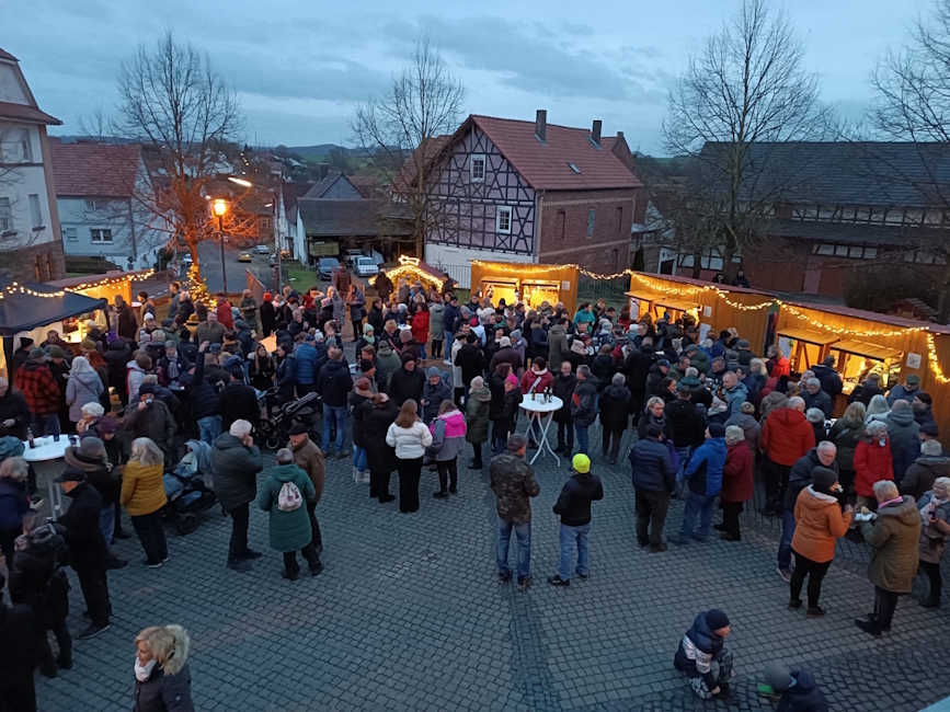 Weihnachtsmarkt 800 Jahre Momberg 6